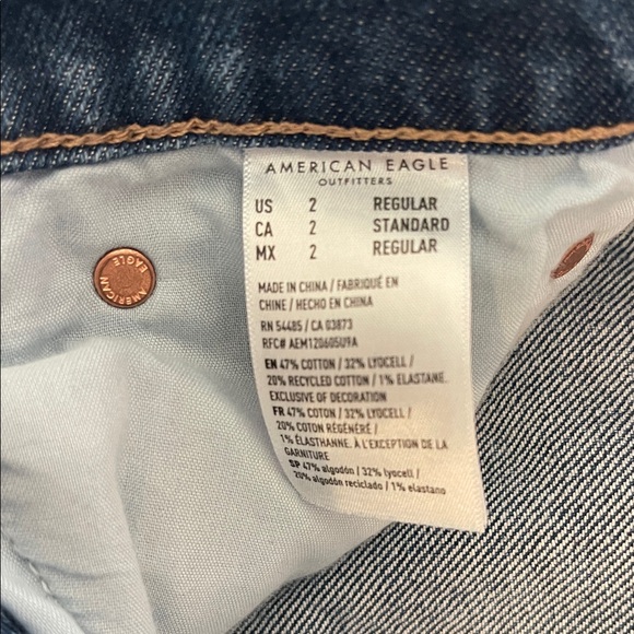American Eagle Outfitters Distressed Blue Jeans - Picture 5 of 6